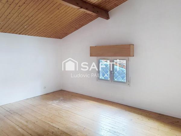 Maison familiale en bon état et parfaitement placée dans le quartier Pontac