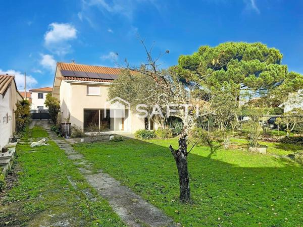 Maison familiale en bon état et parfaitement placée dans le quartier Pontac