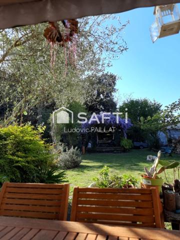 Maison familiale en bon état et parfaitement placée dans le quartier Pontac