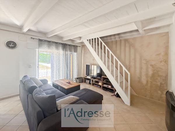 Maison en pierre à Puy L'évêque