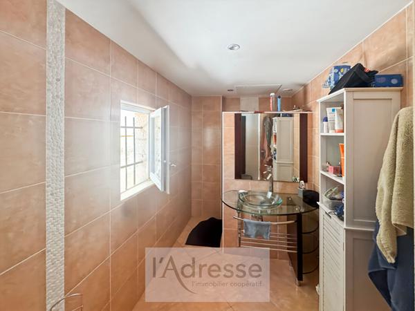 Maison en pierre à Puy L'évêque