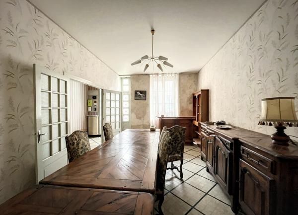 Maison à vendre    5 pièces • 152 m2 Le Châtelet