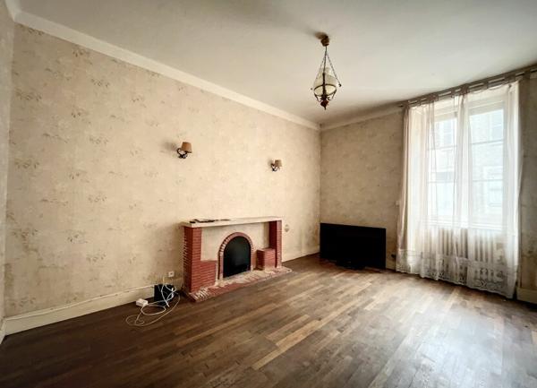 Maison à vendre    5 pièces • 152 m2 Le Châtelet