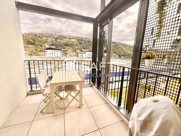 Nice Ouest - rue Jules Bianchi - 3 / 4 pcs 64m2 - cave - place de parking couverte en sous sol