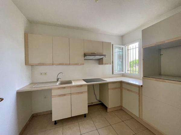Fréjus (83600) T3 lumineux 67 m2 environ avec terrasse de 11m2 environ à Fréus