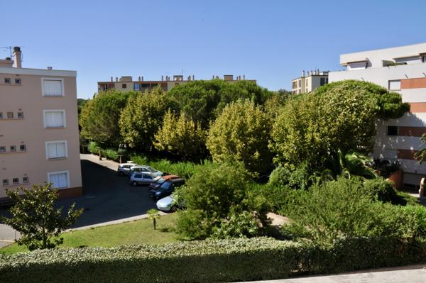 Fréjus (83600) T3 lumineux 67 m2 environ avec terrasse de 11m2 environ à Fréus