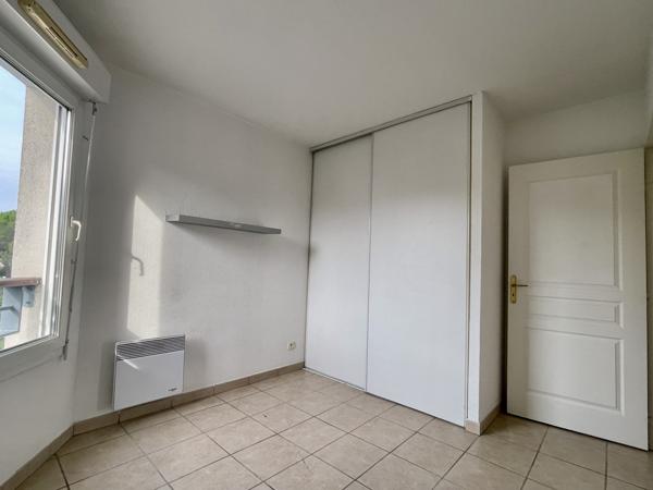 Fréjus (83600) T3 lumineux 67 m2 environ avec terrasse de 11m2 environ à Fréus