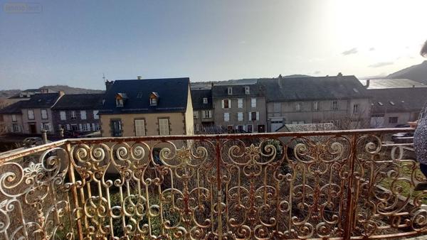 Immeuble à vendre à Murat dans le Cantal (15300), ref : FG/2498
