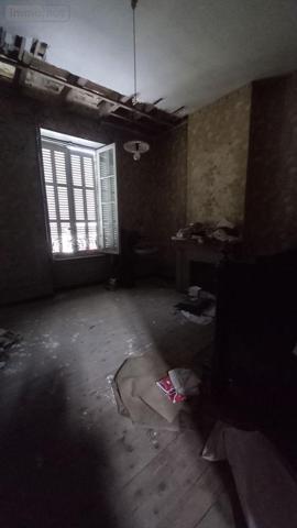 Immeuble à vendre à Murat dans le Cantal (15300), ref : FG/2498