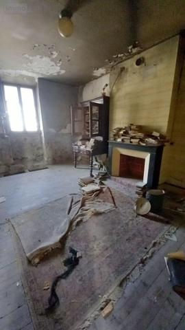 Immeuble à vendre à Murat dans le Cantal (15300), ref : FG/2498