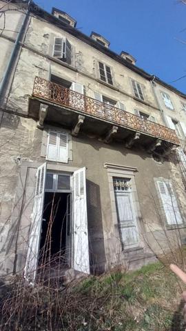 Immeuble à vendre à Murat dans le Cantal (15300), ref : FG/2498
