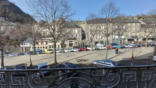 Immeuble à vendre à Murat dans le Cantal (15300), ref : FG/2498