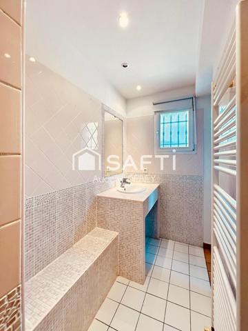 L’ÉLÉGANCE DU PLAIN-PIED ALLIÉE À UNE VUE DÉGAGÉE - UNE SIGNATURE ARCHITECTURALE AUX VOLUMES GENEREUX