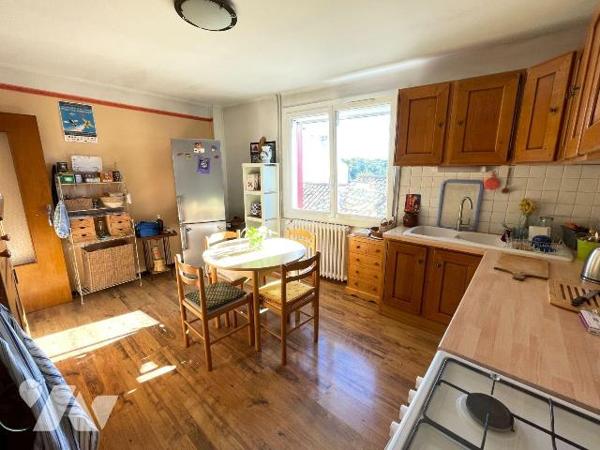 A vendre - Valensole (04) -  Alpes-de-Haute-Provence: Maison de village d'env 70,69 m² comprena...