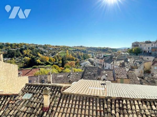 A vendre - Valensole (04) -  Alpes-de-Haute-Provence: Maison de village d'env 70,69 m² comprena...