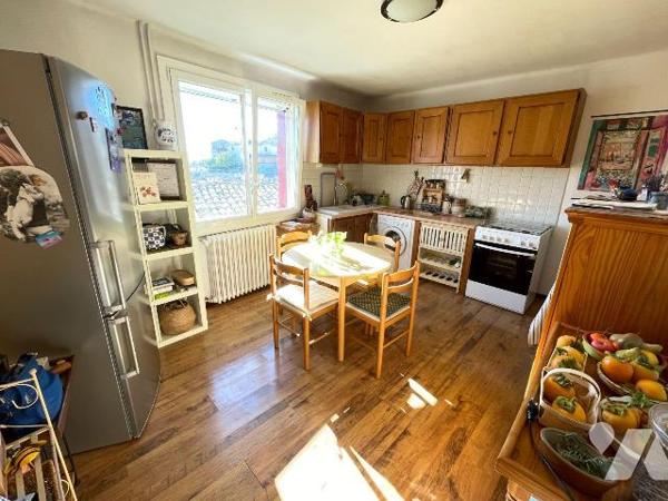 A vendre - Valensole (04) -  Alpes-de-Haute-Provence: Maison de village d'env 70,69 m² comprena...