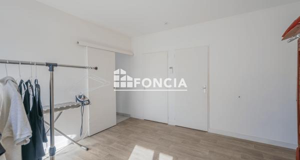 À vendre Local commercial 138 m² - Firminy 42700