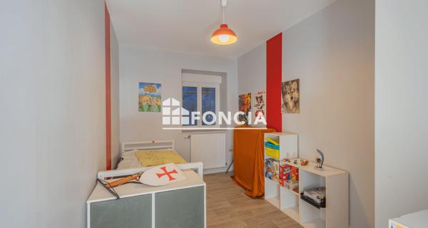 À vendre Local commercial 138 m² - Firminy 42700