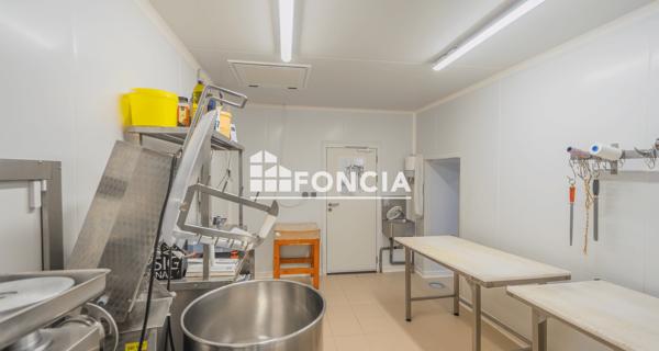 À vendre Local commercial 138 m² - Firminy 42700
