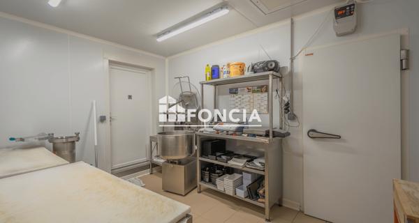 À vendre Local commercial 138 m² - Firminy 42700