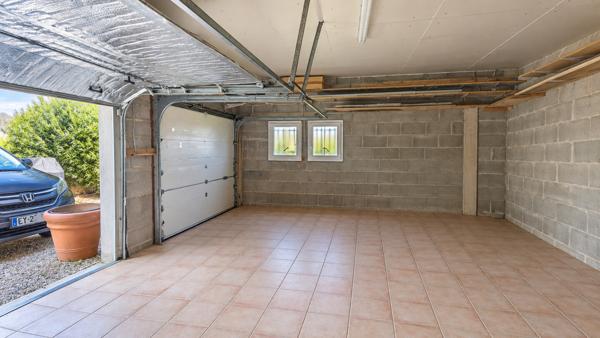 Maison T4 plain-pied avec piscine, T2 et double garage – calme absolu