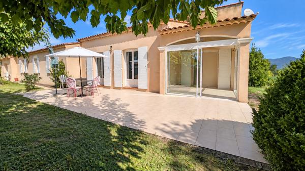 Maison T4 plain-pied avec piscine, T2 et double garage – calme absolu
