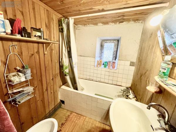 Maison à vendre à Peyre en Aubrac en Lozère (48130), ref : 48032-184