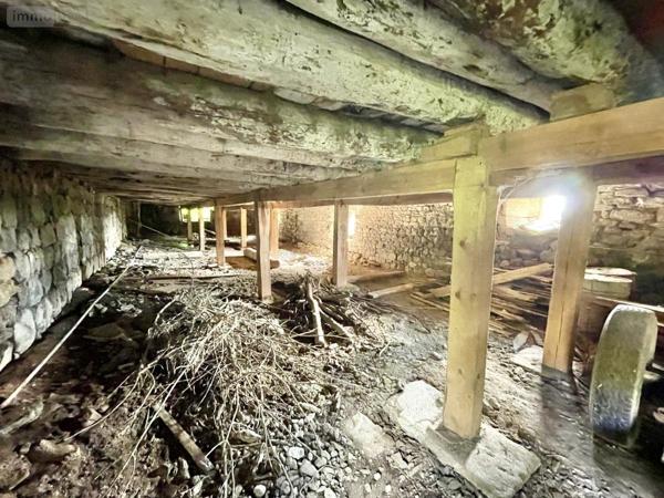 Maison à vendre à Peyre en Aubrac en Lozère (48130), ref : 48032-184