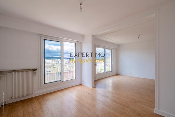 RUEIL-MALMAISON - MONT VALERIEN - APPARTEMENT 5 PIECES, 3 CHAMBRES AU DERNIER ÉTAGE AVEC VUE DEGAGÉE..