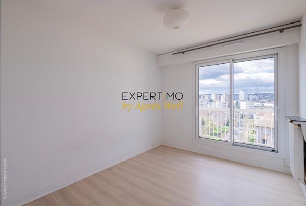 RUEIL-MALMAISON - MONT VALERIEN - APPARTEMENT 5 PIECES, 3 CHAMBRES AU DERNIER ÉTAGE AVEC VUE DEGAGÉE..