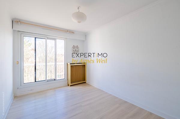 RUEIL-MALMAISON - MONT VALERIEN - APPARTEMENT 5 PIECES, 3 CHAMBRES AU DERNIER ÉTAGE AVEC VUE DEGAGÉE..