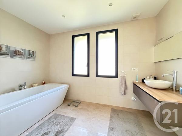 Maison à vendre  8 pièces - 258 m2 TREILLIERES - 44