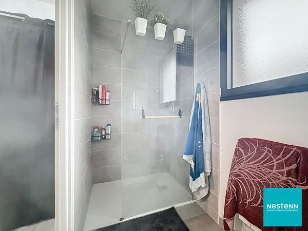 A Chambost Longessaigne , 20 min de Feurs, maison de 2023, 121,62 m2 habitables, 6 pièces dont 3 chambres et un bureau sur terrain de 695 m2