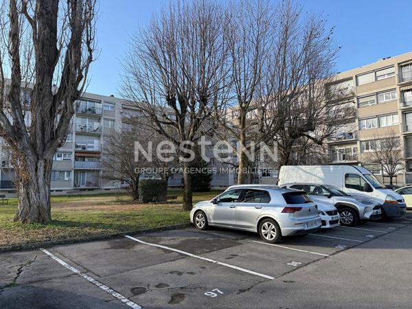 Parking Privé en extérieur Brossolette - 69500 BRON