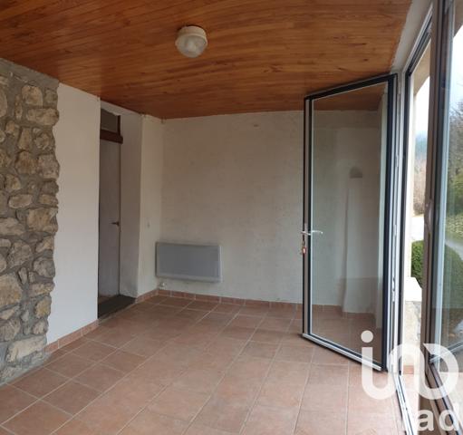 Location appartement 4 pièces 95 m² Noyers-sur-Jabron