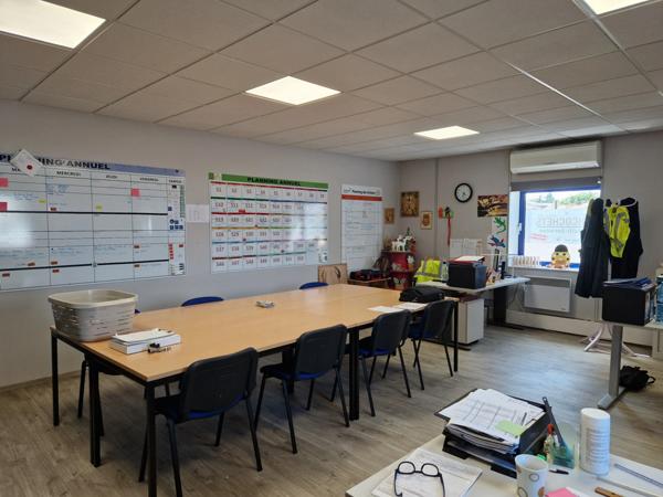 Local/bureau à louer ETUPES (25)