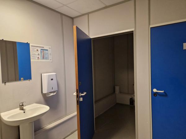 Local/bureau à louer ETUPES (25)