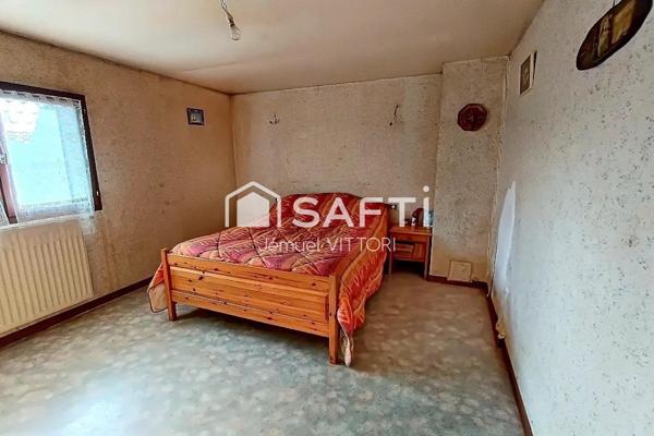 Maison 3 chambres, hangar, terrain avec plan d'eau