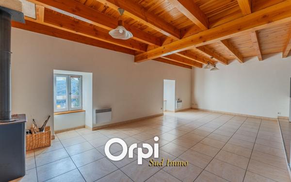 Maison à louer    3 pièces •  Issamoulenc