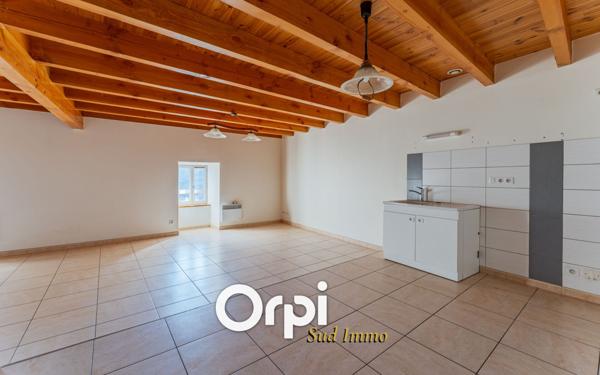 Maison à louer    3 pièces •  Issamoulenc