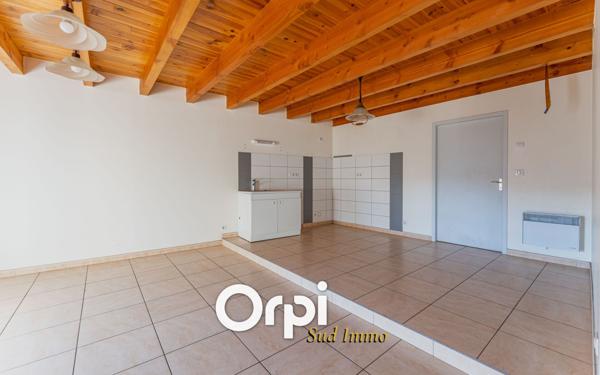 Maison à louer    3 pièces •  Issamoulenc