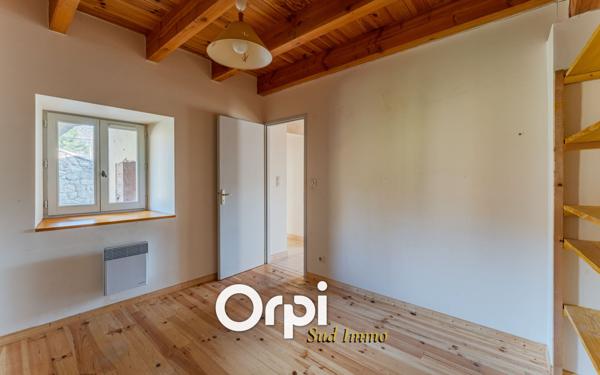 Maison à louer    3 pièces •  Issamoulenc