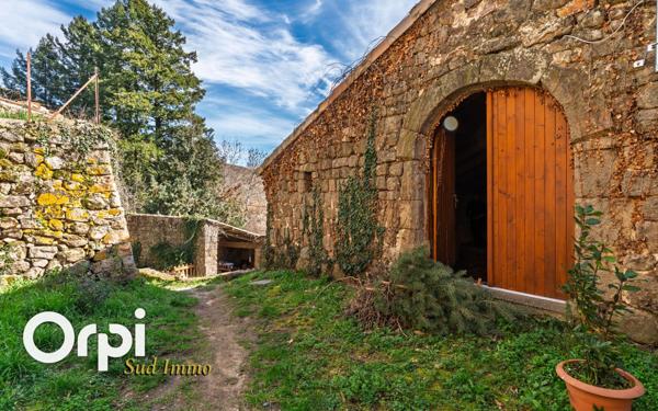 Maison à louer    3 pièces •  Issamoulenc