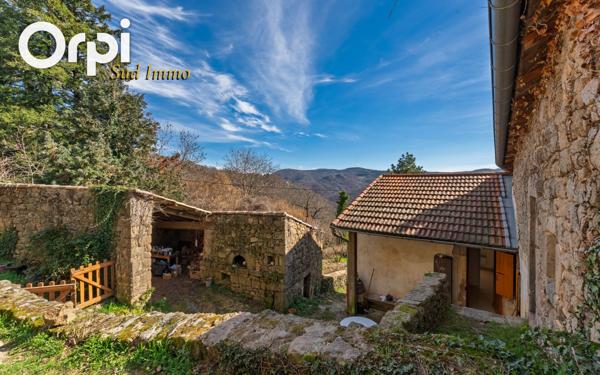 Maison à louer    3 pièces •  Issamoulenc