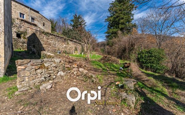 Maison à louer    3 pièces •  Issamoulenc