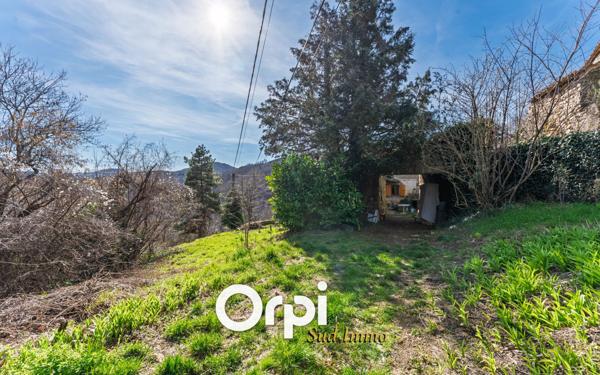 Maison à louer    3 pièces •  Issamoulenc