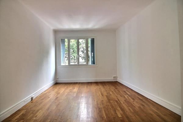 Appartement T3 traversant proche de monplaisir