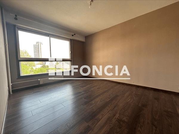Location Appartement 2 pièces 62.4 m² - 33 AVENUE DU PT KENNEDY Mulhouse 68200