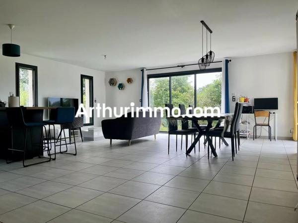 Vente                                                      Maison
                        
                     5 pièces                      121 m2                     à Nueil-les-Aubiers