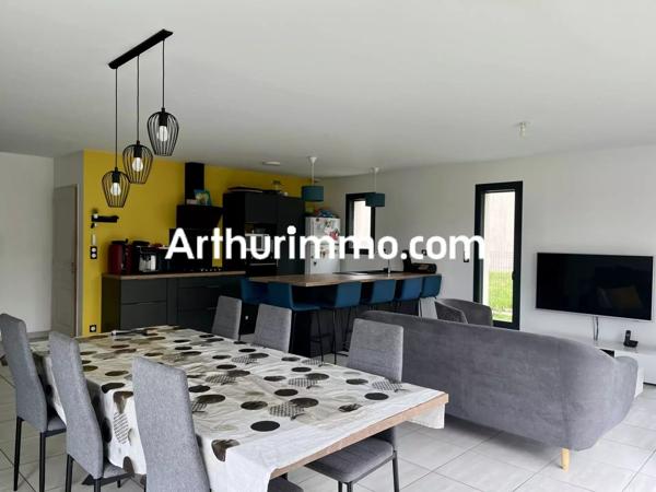 Vente                                                      Maison
                        
                     5 pièces                      121 m2                     à Nueil-les-Aubiers